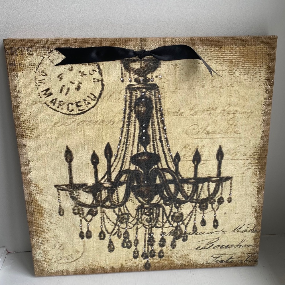 Chandelier picture with ribbon